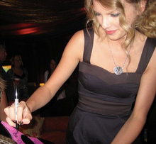 Load image into Gallery viewer, Pyrrha Talisman While I Breathe I Hope