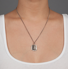 Load image into Gallery viewer, Pyrrha White Light Talisman