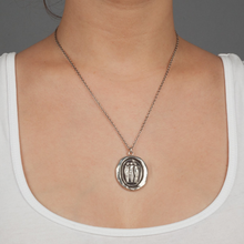 Load image into Gallery viewer, Pyrrha Three Graces Talisman