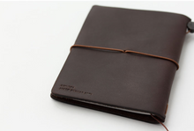 Load image into Gallery viewer, TRAVELER'S NOTEBOOK PASSPORT LEATHER JOURNAL - BROWN
