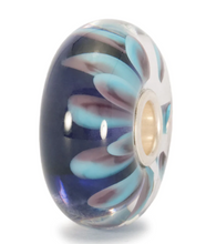 Load image into Gallery viewer, Trollbeads Blue Petals