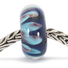 Load image into Gallery viewer, Trollbeads Blue Petals