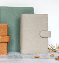 Load image into Gallery viewer, Filofax Norfolk Personal Taupe-no calendar