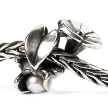 Load image into Gallery viewer, Trollbeads Bindweed of September
