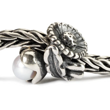 Load image into Gallery viewer, Trollbeads Daisy of April
