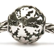 Load image into Gallery viewer, Trollbeads Winter Snow Bead
