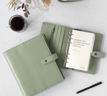 Load image into Gallery viewer, Filofax Malden A5 Vetiver-2026
