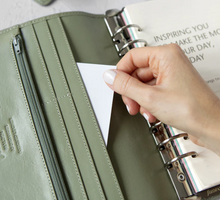 Load image into Gallery viewer, Filofax Malden A5 Vetiver-2026
