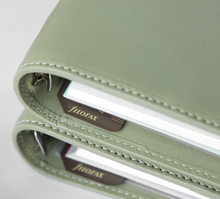 Load image into Gallery viewer, Filofax Malden A5 Vetiver-2026
