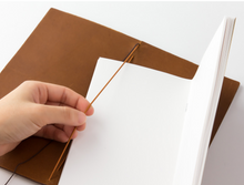 Load image into Gallery viewer, TRAVELER&#39;S NOTEBOOK LEATHER JOURNAL - CAMEL
