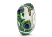 Load image into Gallery viewer, Trollbeads Glass PREHNITE PEACOCK
