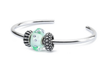 Load image into Gallery viewer, Trollbeads Sweet Berries Spacer
