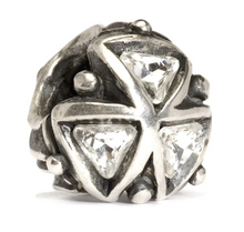 Load image into Gallery viewer, Trollbeads Crystal Triangles Pendant
