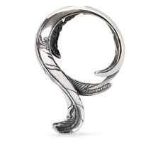 Load image into Gallery viewer, Trollbeads Freedom Feather Pendant
