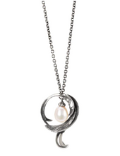 Load image into Gallery viewer, Trollbeads Freedom Feather Pendant
