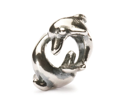Trollbeads playing Dolphin