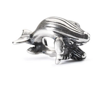 Load image into Gallery viewer, Trollbeads Whale Pendant
