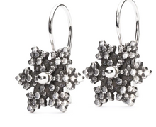 Load image into Gallery viewer, Trollbeads Snow Star Earring Charms
