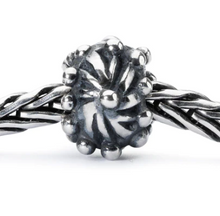Load image into Gallery viewer, Trollbeads Quiet Flower
