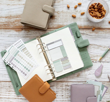 Load image into Gallery viewer, Filofax Norfolk A5 Taupe-no calendar
