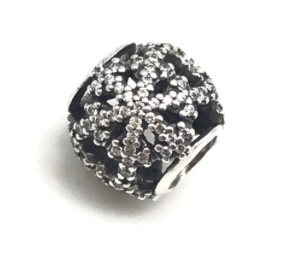 Pandora Black Friday Snowflake